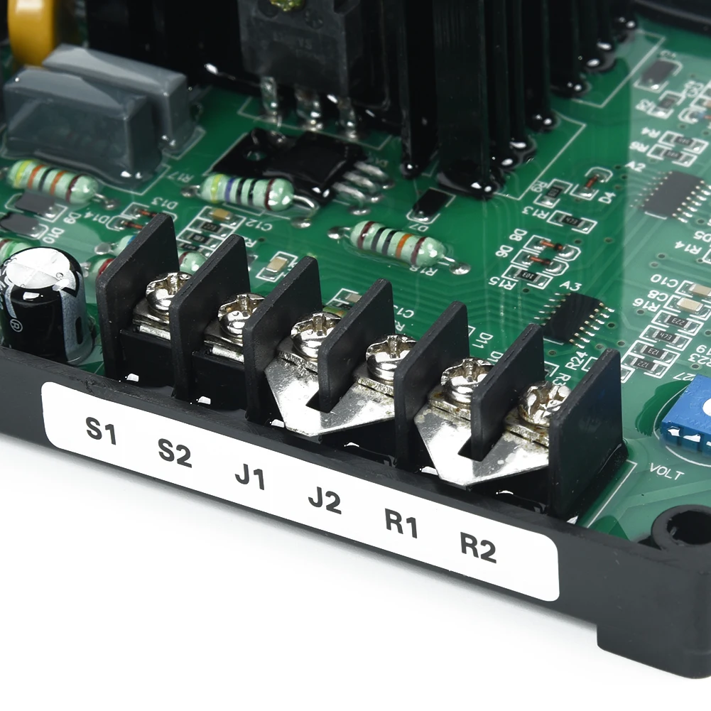 

New Universal Automatic Voltage Regulator AVR GAVR-15A GAVR15A 220/400V AC Input Tool Part Accessories