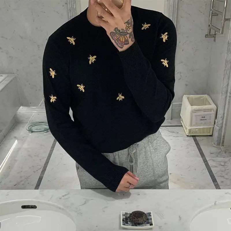 Men Knitted Pullover Black O Neck Bee Embroidery Soft Sweater Handsome Autumn Winter Casual Top Wholesale 2022 New Male Clothes