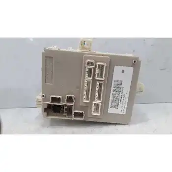 

TF0G710 8H06 Case Relays/Fuses Slingshot Jazz (ge) 1.4 Cat