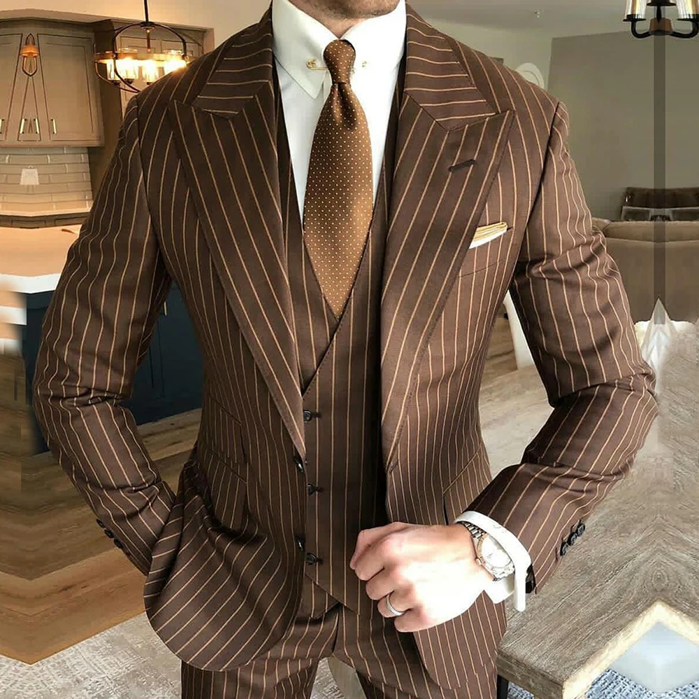 Brown Pinstripe Wedding Tuxedos Two Buttom Peaked Lapel Groom Wear