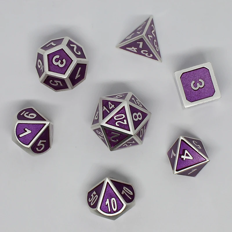 Металлические кости dnd Набор кубиков rpg многогранные Твердые подземелья и дракон настольные игры цинковый сплав Фиолетовый цифровой d& d кости 7 шт