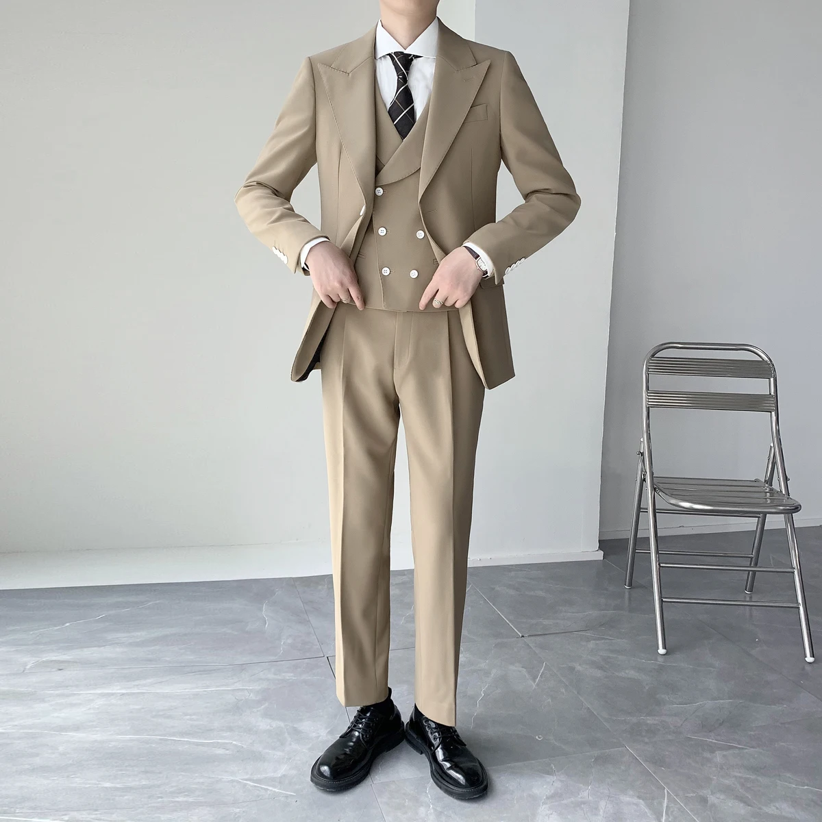 

Men 3 Pieces Slim Fit Suit Jacket Vest Pant Suits Sets Business Casual Fashion Blazer Trousers Man Party Dress Wedding Suits