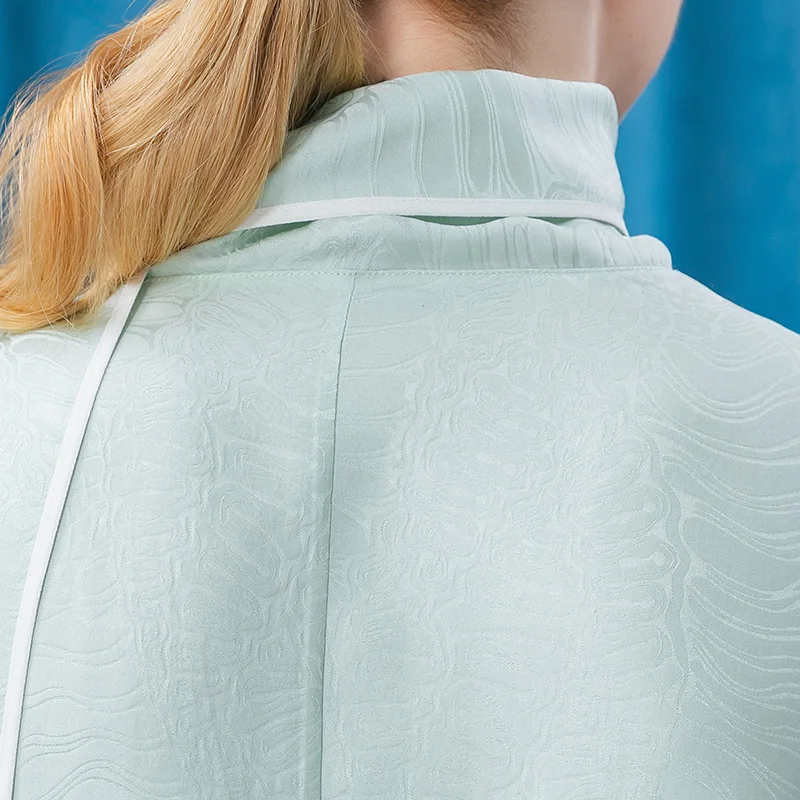 VOA Silk Green Personality Irregular Collar Ribbon