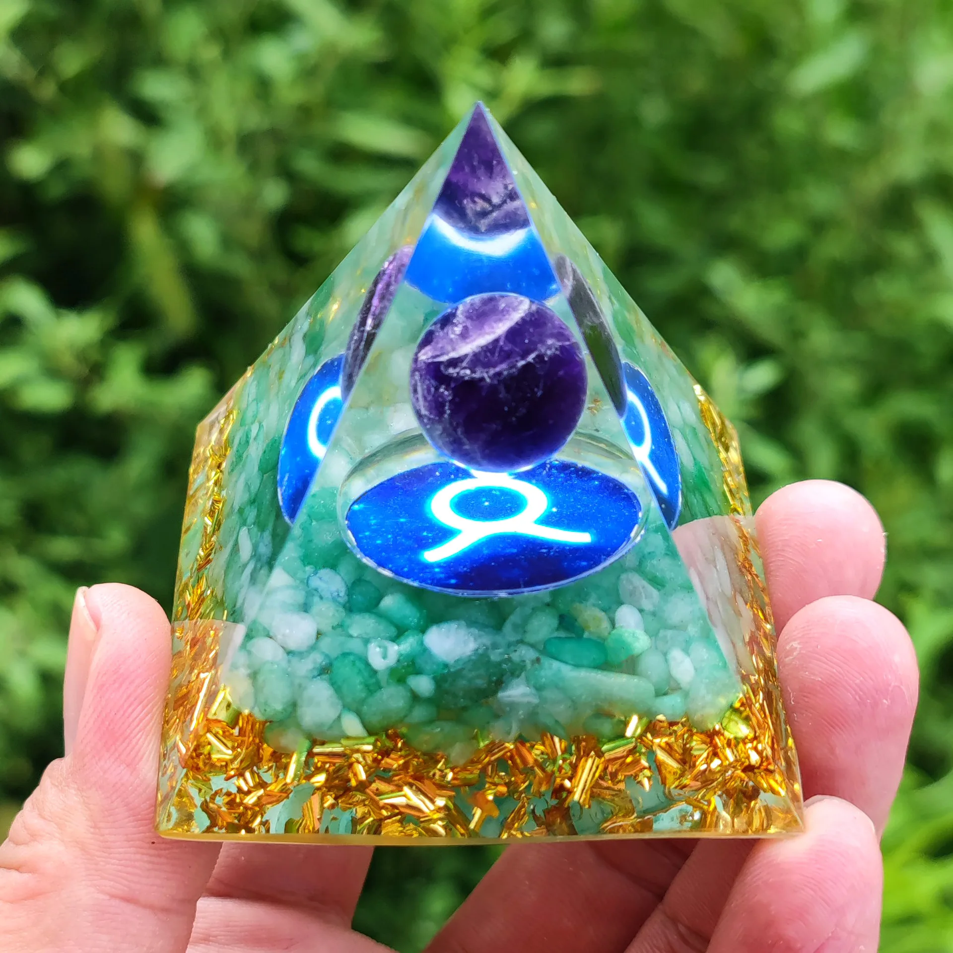 

Orgone Pyramid Quartz Healing Stone Chakra Reiki Crystal Point Energy Orgonite Pyramide EMF Protection Meditation Resin Crafts