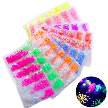 

Luminous Crystal Rhinestones Glow In The Dark with Mixed Sizes Round Flatback Fluorescent Rhinestones For Nails 1440Pcs