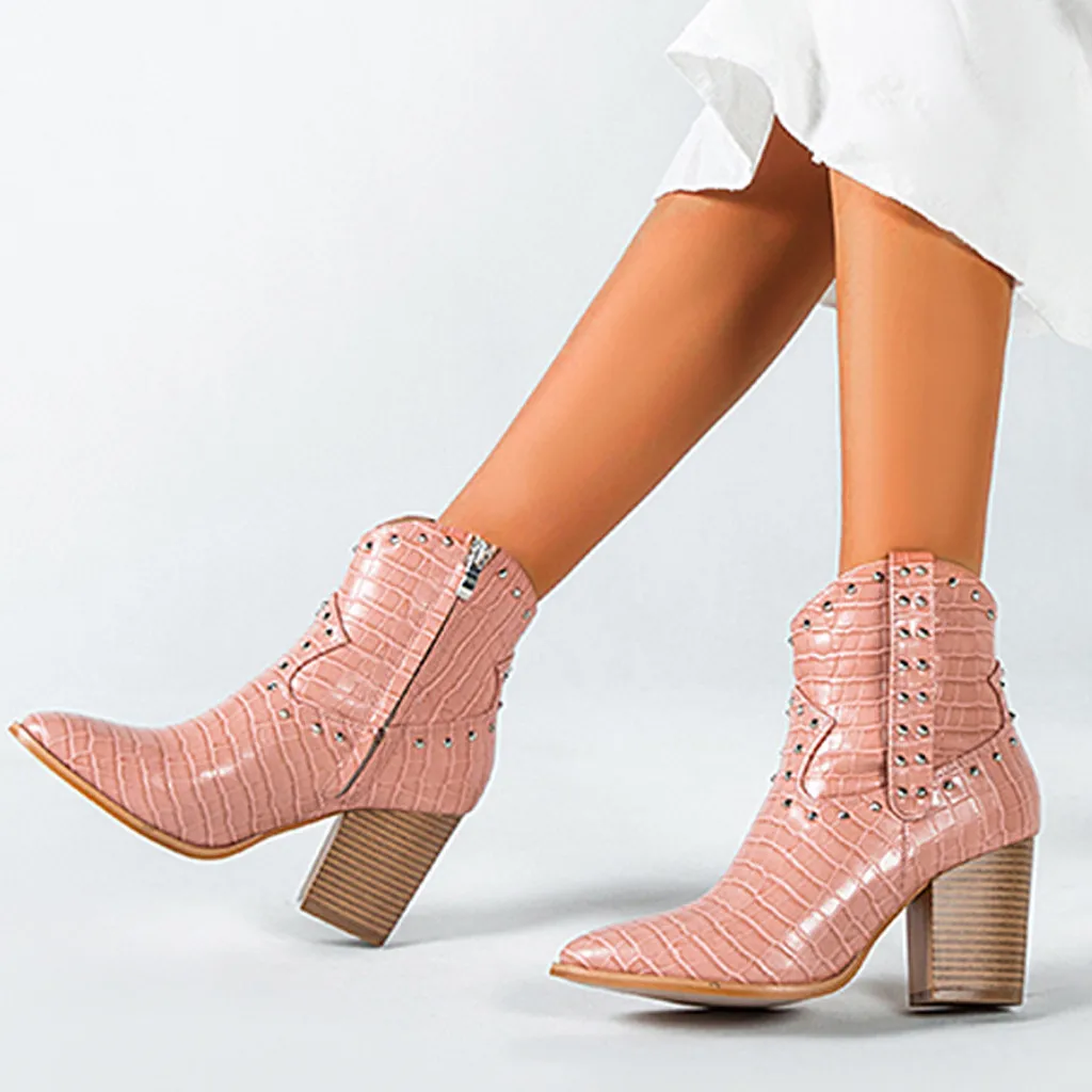 

Large Size Women Winter Boots 2019 New Arrival Fashion Leather Shoe Women Ankle Boots Metal Rivet Warm Plush Women's Short Boots