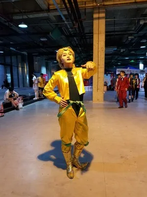 Аниме JoJo невероятное приключение фильм dio brando желтый костюм косплей полный комплект на Хэллоуин, Рождество, костюм; карнавальный костюм, полный набор