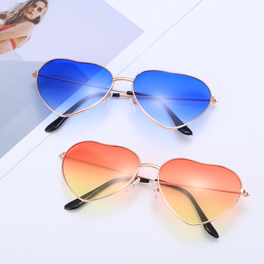 designer sunglasses for women Ladies Fashion Metal Frame Sunglasses Fancy Dress Retro Heart Shaped Gradient Lens Sunglasses UV 400 Outdoor Goggles coach sunglasses