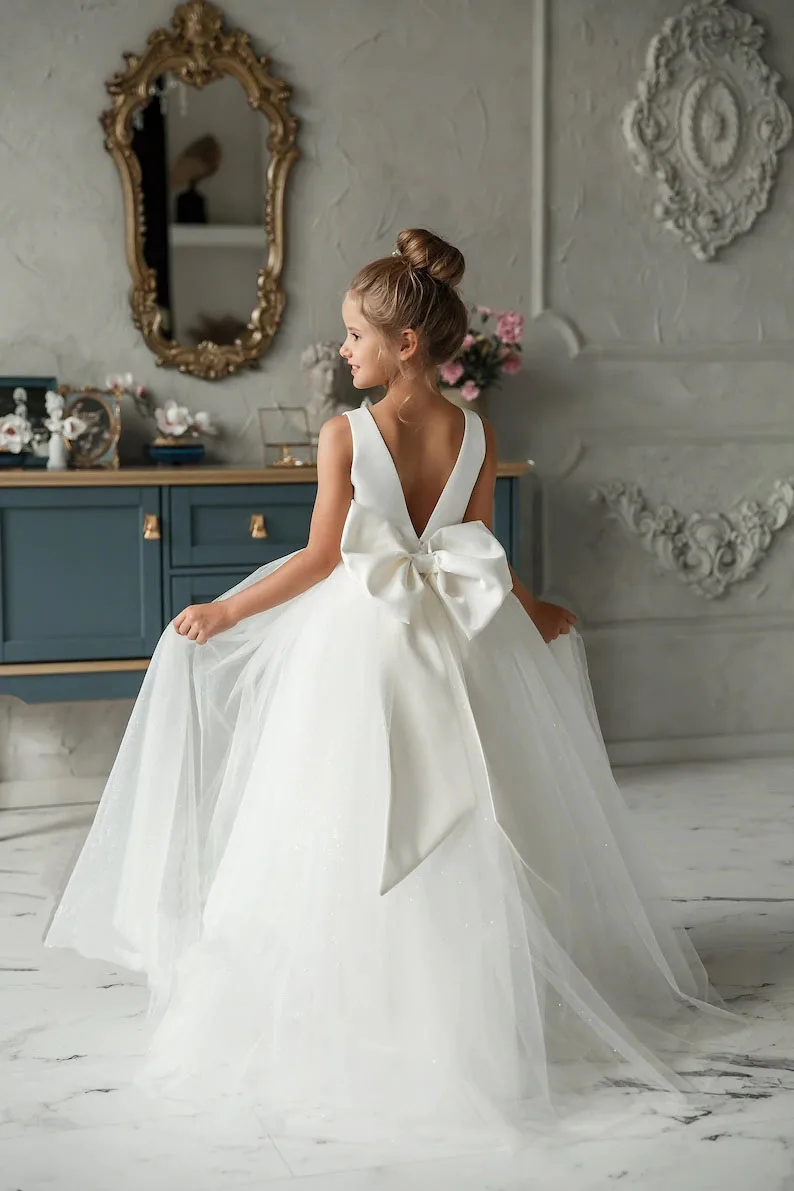 FATAPAESE Flower Girl Dress With Bow Long Train Flower Lace Pearls Dresses Satin Tutu First Communion Dress Ivory Girl Dress
