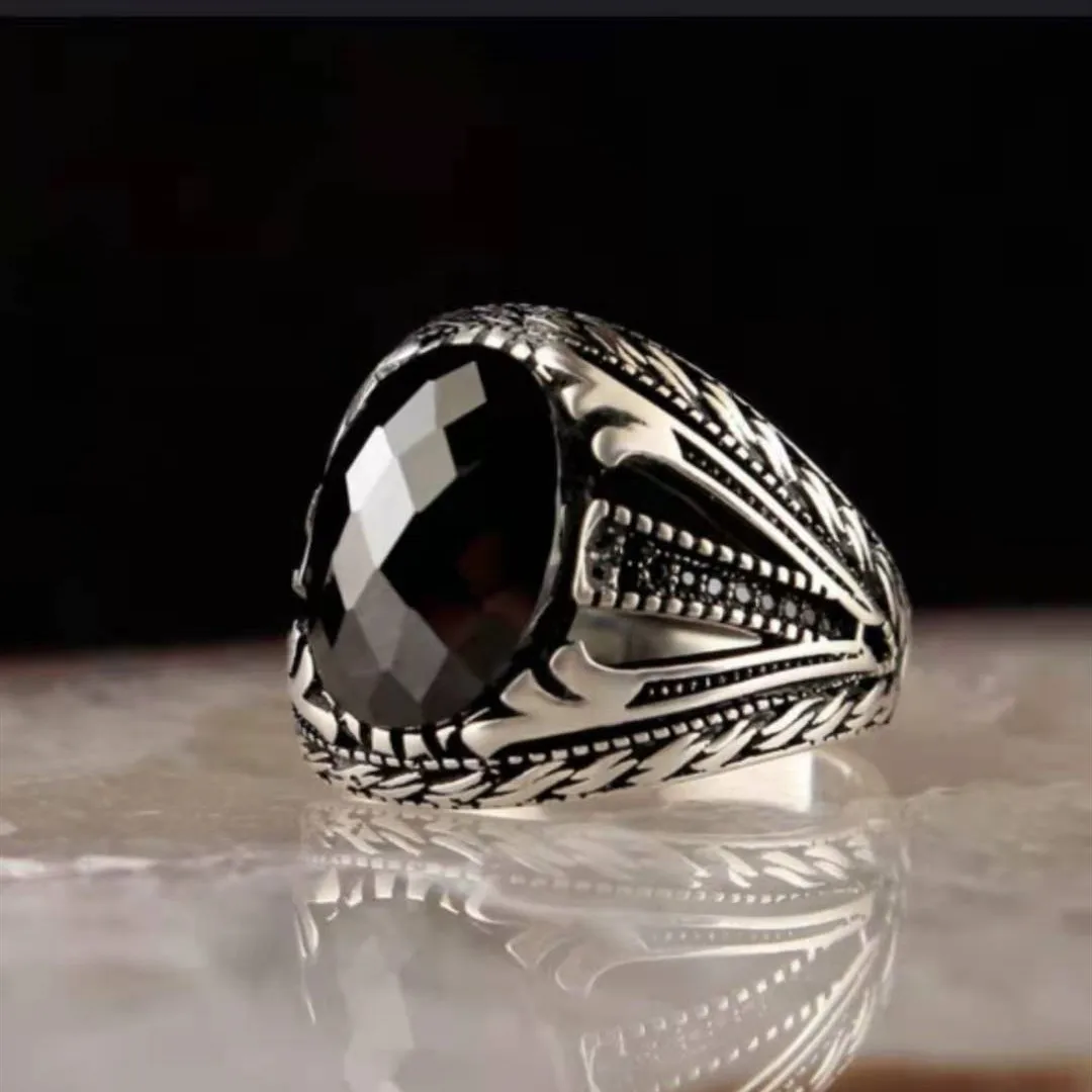 Punkboy Retro Style Men's Ring Craved Pattern Black Egg-shaped Crystal Silver Color Ring for Male Party Jewelry Size 6-13