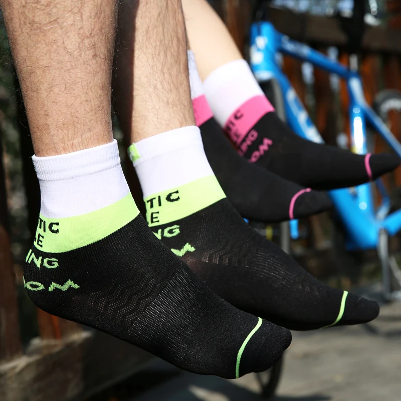 Santic новые профессиональные велосипедные носки дышащие MTB горный велосипед спортивные носки мужские и женские носки для верховой езды 3 цвета свободный размер