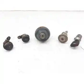 

1029457 SET BOWLER HATS FORD FIESTA SALOON (DX)