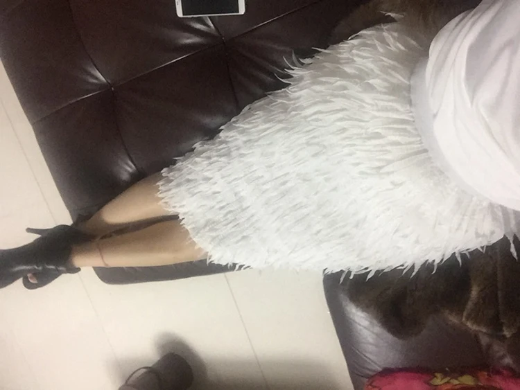(32)