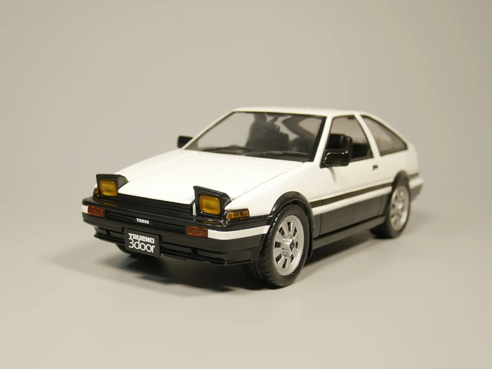 JPL19 1/43 HACHETTE Japon : Toyota Sprinter Trueno (AE86) 1983 – Jumajo