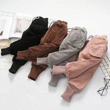 Повседневные штаны для девочек; сезон весна-осень; детские вельветовые брюки в Корейском стиле; свободная одежда; утепленные бархатные брюки для малышей