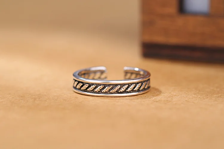 3272367729_1039125567