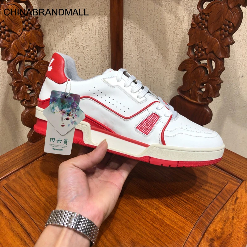 

2020 new European Station Leather Coloured Personality Fashion 2020 New Leisure Sports Shoes with Breathable Flat Bottom
