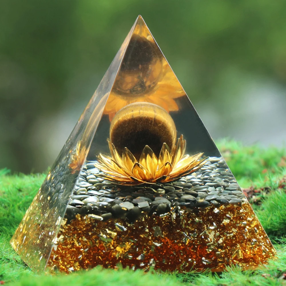 

Natural Semi-precious Stone Furnishing Articles Pyramid Shape Orgonite Pyramid Tiger Eye for DIY Jewelry Making Home Decoration