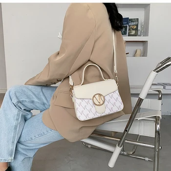

Purses and Handbags Fashion Letter Crossbody Bags One-shoulder Portable Large Capacity Bags Simple Small Square Bags luxury bag