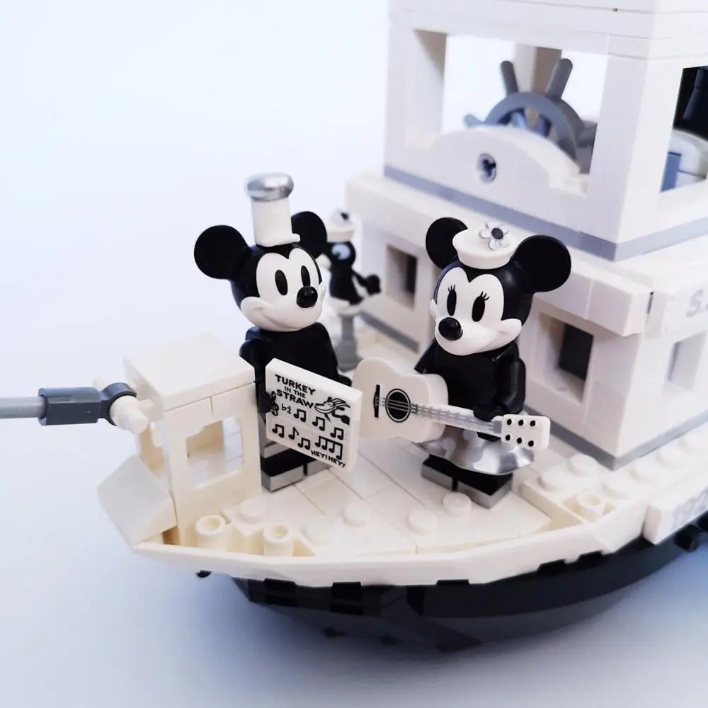 

New Ideas Steamboat Willie Compatible with Iegoset 21317 16062 Building Blocks Bricks toys for children Gifts Kid Christmas Gift