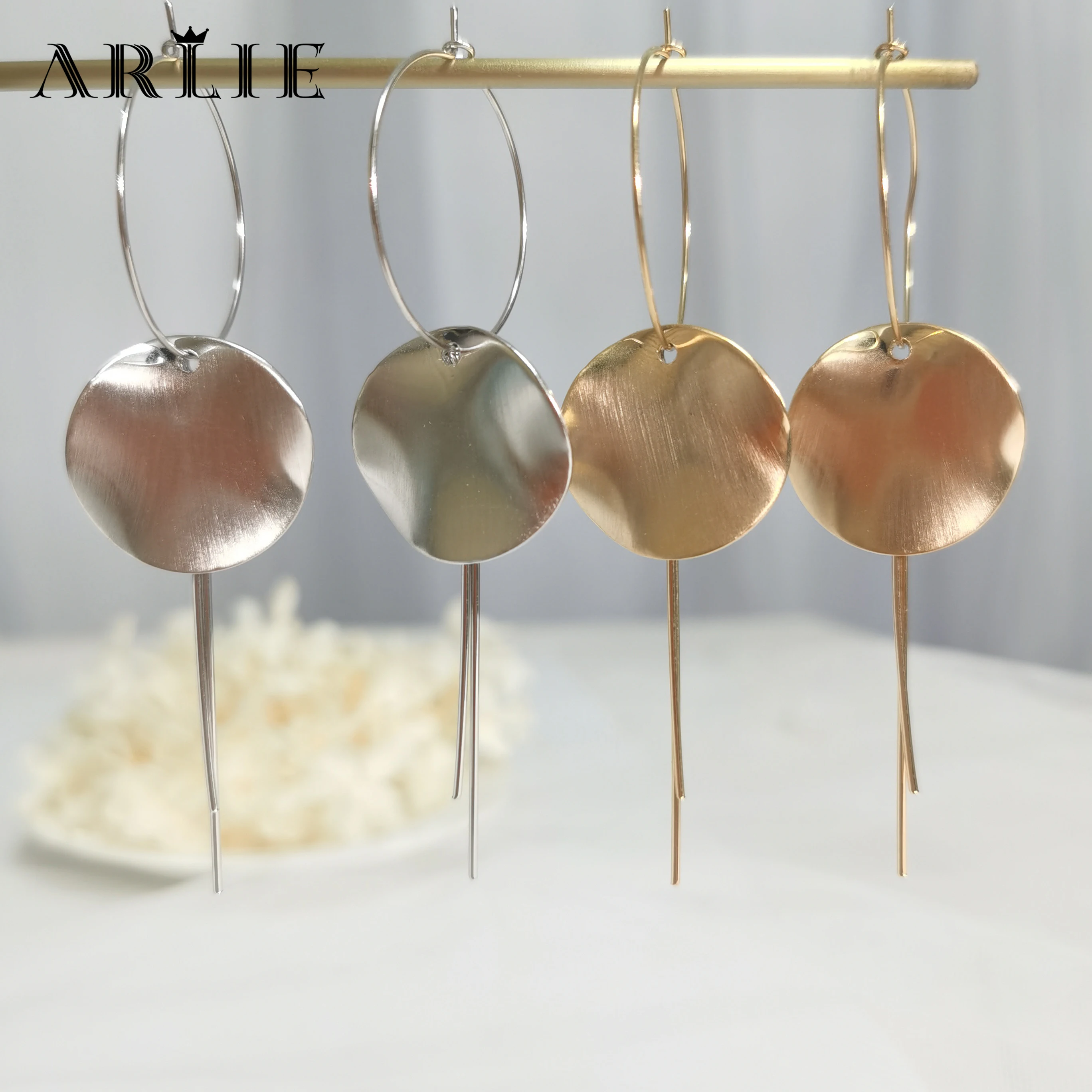 

ARLIE 2020 Fashion Gold Metal Tassel Drop Earrings for Women Copper Sheet Long Pendant Dangle Earrings Statement Elegant Jewelry