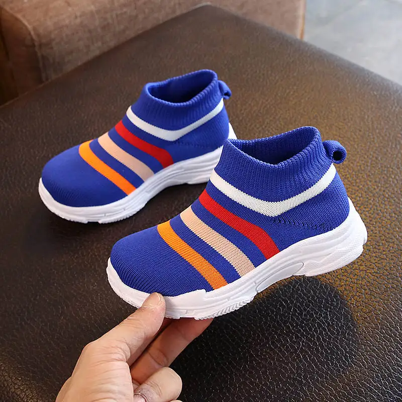 Детская обувь высокие носки для мальчиков и девочек резиновые сандалии ярких цветов детские вязаные дышащие кроссовки для бега - Цвет: Синий