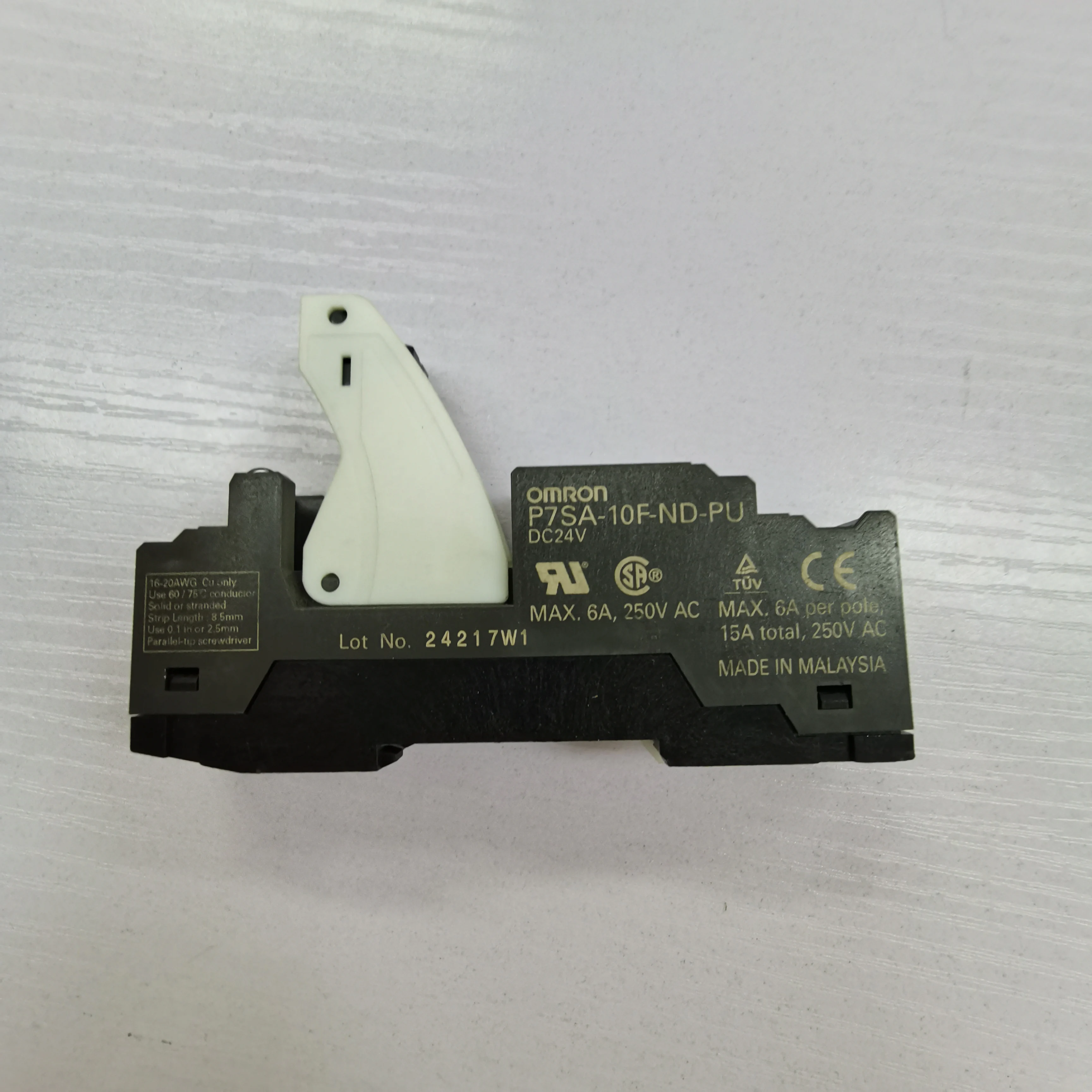 

P7SA-10F-ND-PU 24 В постоянного тока реле scket