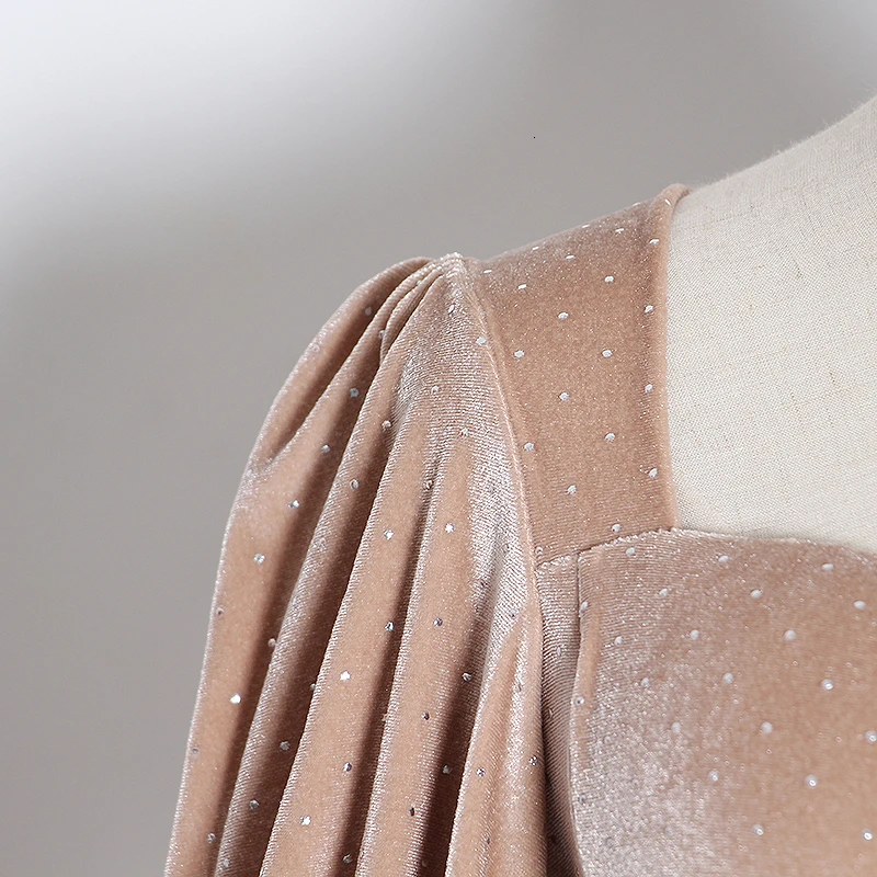 Ceny TWOTWINSTYLE Patchwork diamenty bluzki dla kobiet kwadratowy kołnierzyk Puff z długim rękawem Ruched koszule damskie modna odzież 2019 fala