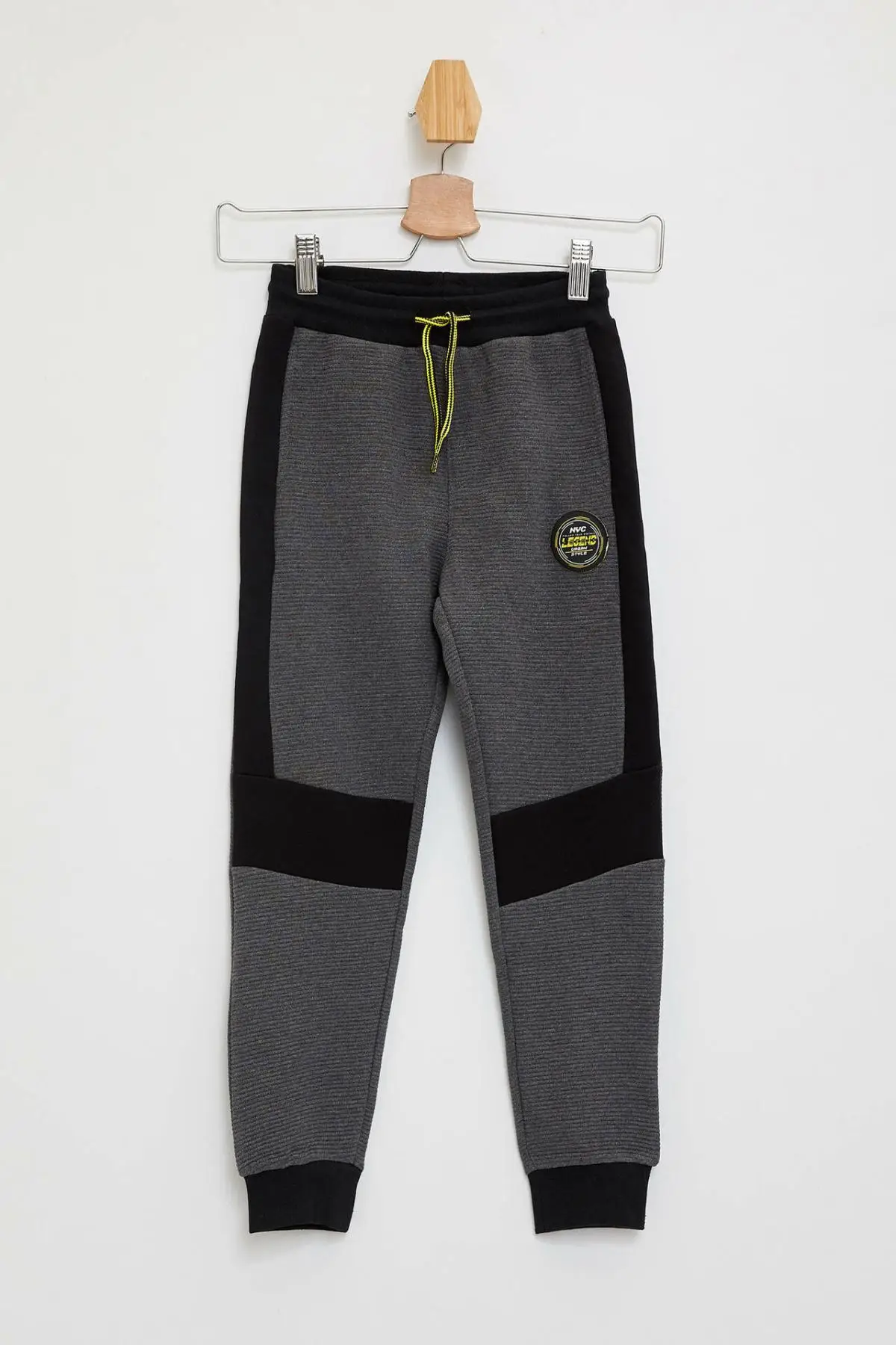 

DeFacto Boy Trousers-L1698A619AU