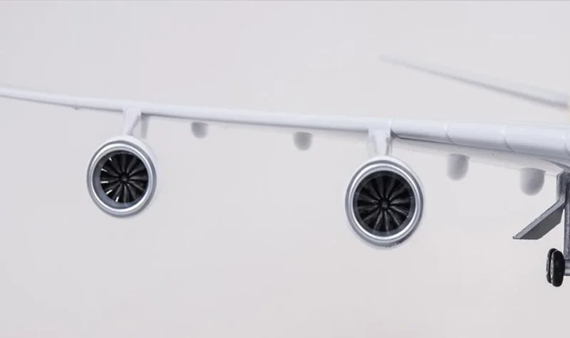 1/150 масштаб 47 см самолет Boeing B747-400 самолет Saudi Airways Arabian Модель W свет и колеса литой под давлением пластиковый самолет