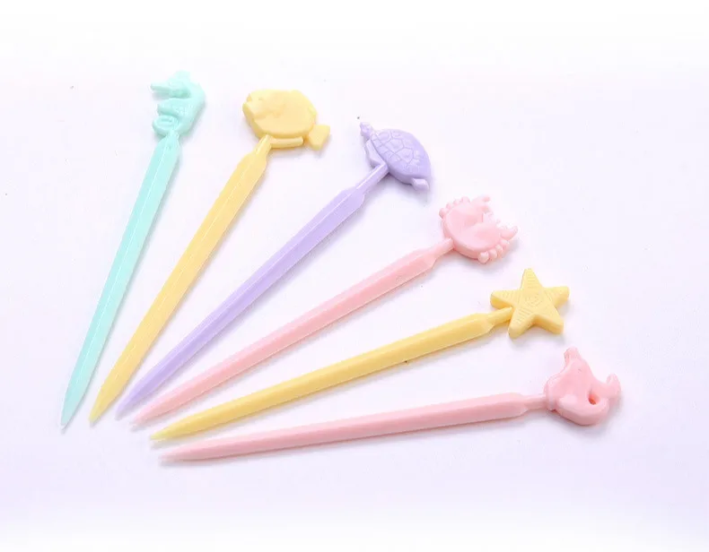 200pcs Animal Fruit Plastic Fork Toothpicks Fruit Dessert Snack Stick DIY Creative Home Wedding Supplies Decor Party Tableware