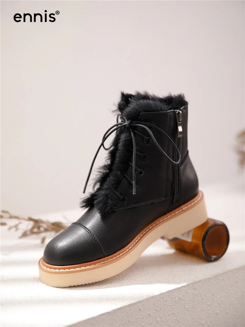ENNIS/женские зимние ботинки на меху; Ботинки martin на платформе со шнуровкой; Feamle; ботильоны из натуральной кожи; теплая плюшевая обувь; цвет черный, белый; A9384