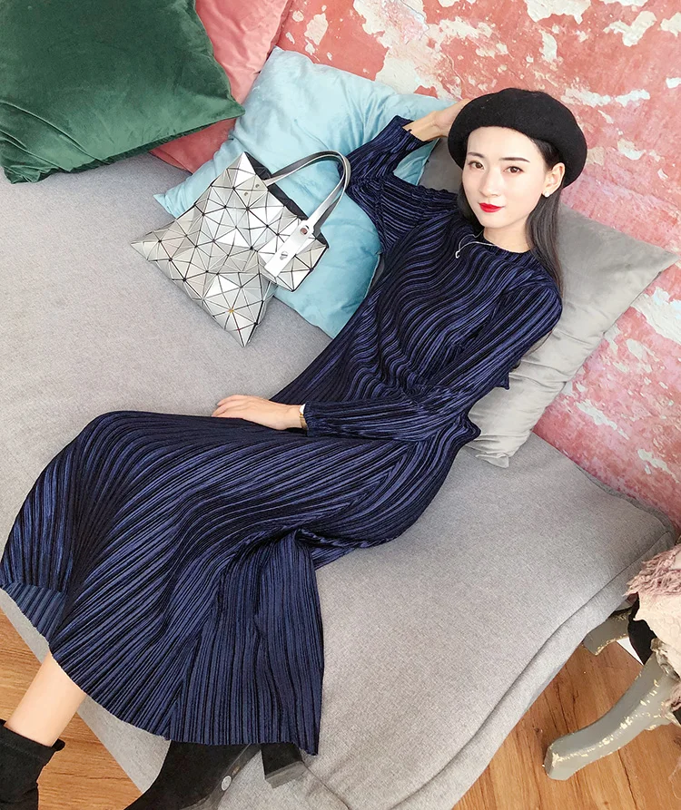 Бархатное платье для женщин, осень и зима, стиль, issey* miyake, плиссированное, тонкое, для леди, стиль, низ, темперамент, маленькое черное платье