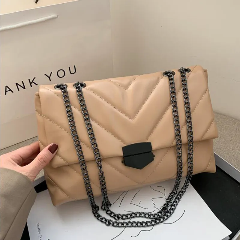 Buy online Chanel Dual Color Chain Bag In Pakistan| Rs 6000 | Best Price |  find the best quality of Hand Bags, Handbag, Ladies Bags, Side Bags,  Clutches, Leather Bags, Purse, Fashion