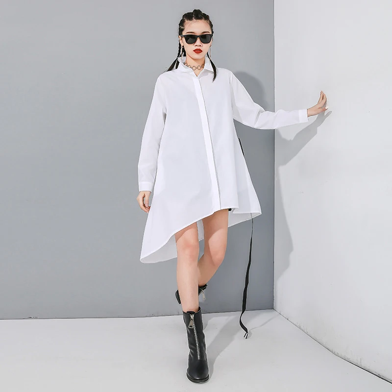  [EAM] Women Black Asymmetrical Buckle Split Blouse New Lapel Long Sleeve Loose Fit Shirt Fashion Ti