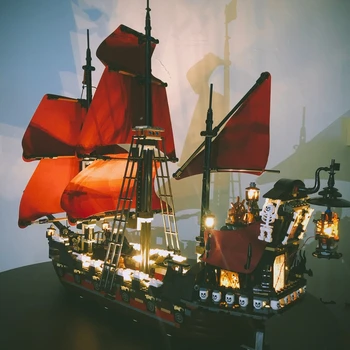

Only LED light for Pirates Ship boat blocks 16009 Compatible with 4195 Queen Anne's Revenge Building lepinbricks toys
