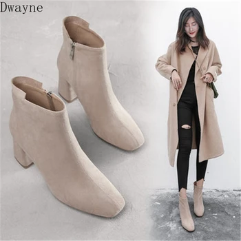 

Women's boots frosted 2019 autumn and winter new suede square head Martin boots