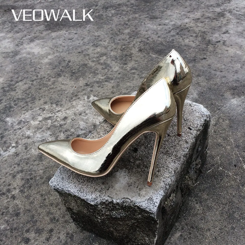 Женские туфли-лодочки на шпильке Veowalk золотистые с острым носком очень высоком