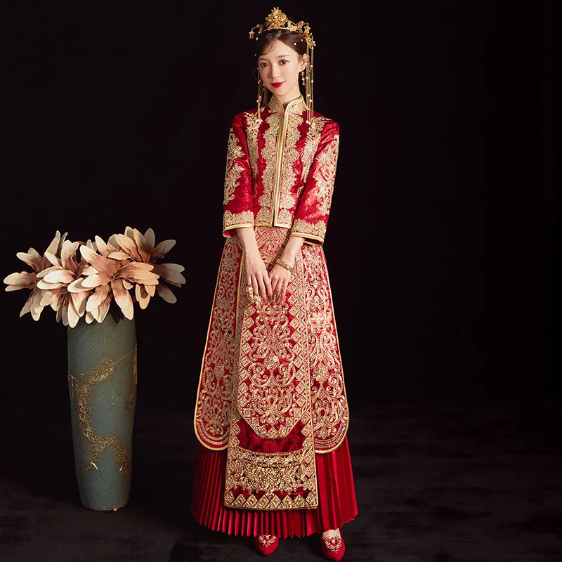 

Red Royal Bride Wedding Dress Cheongsam Costume Vintage Chinese Style Traditional Embroidery Tang Suit Qipao