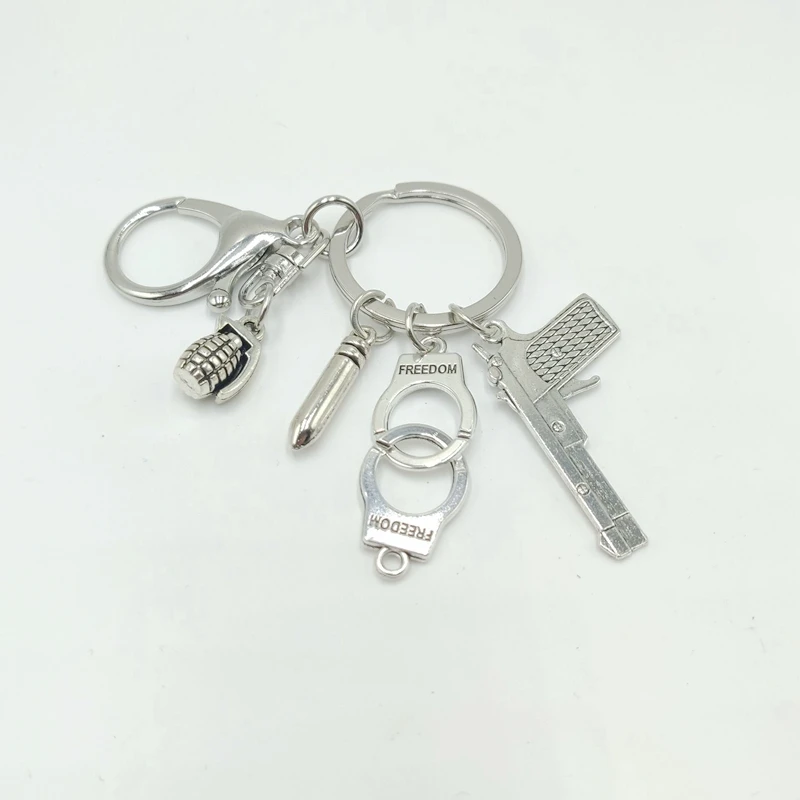 

2019 Creative Handmade Fashion Keychain Personality Pistol Guns Enthusiasts Police Exclusive Equipped with Metal Gift Key Ring