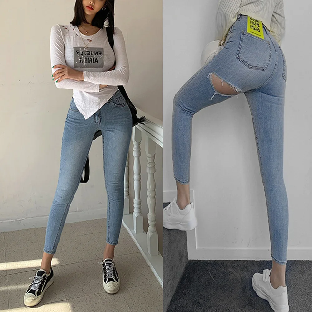 Sexy girl fart in jeans