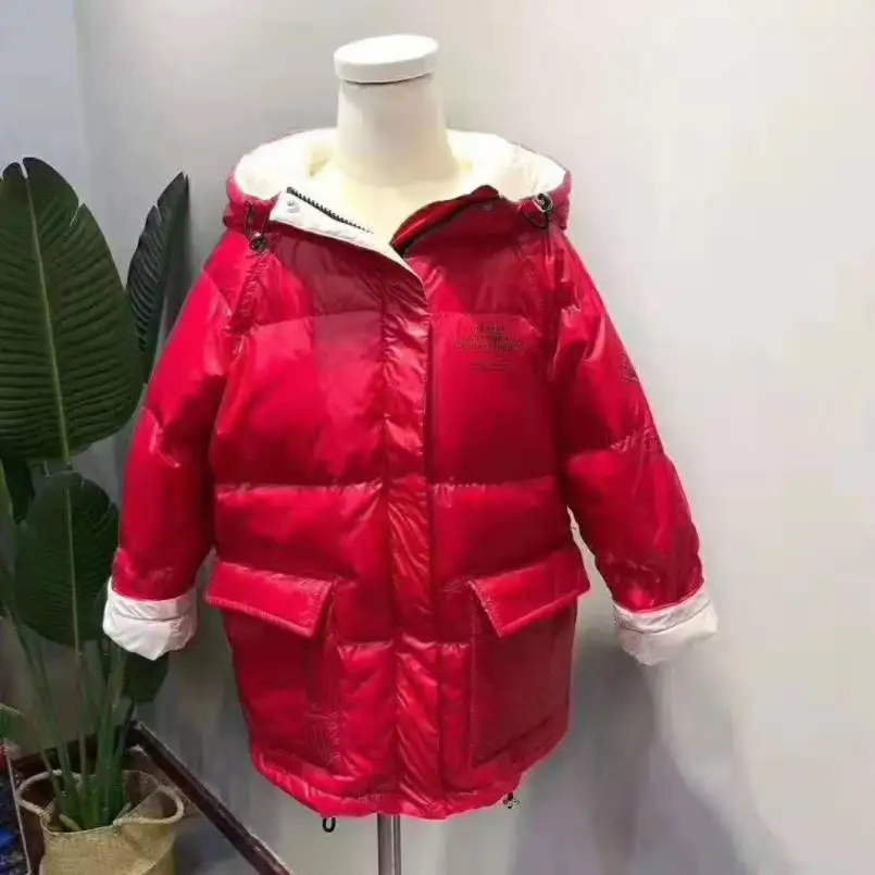red Модное Брендовое пальто; одежда для маленьких девочек; детская Глянцевая теплая парка с буквенным принтом для девочек; детские зимние пуховики для мальчиков; Y2432 - Цвет: red