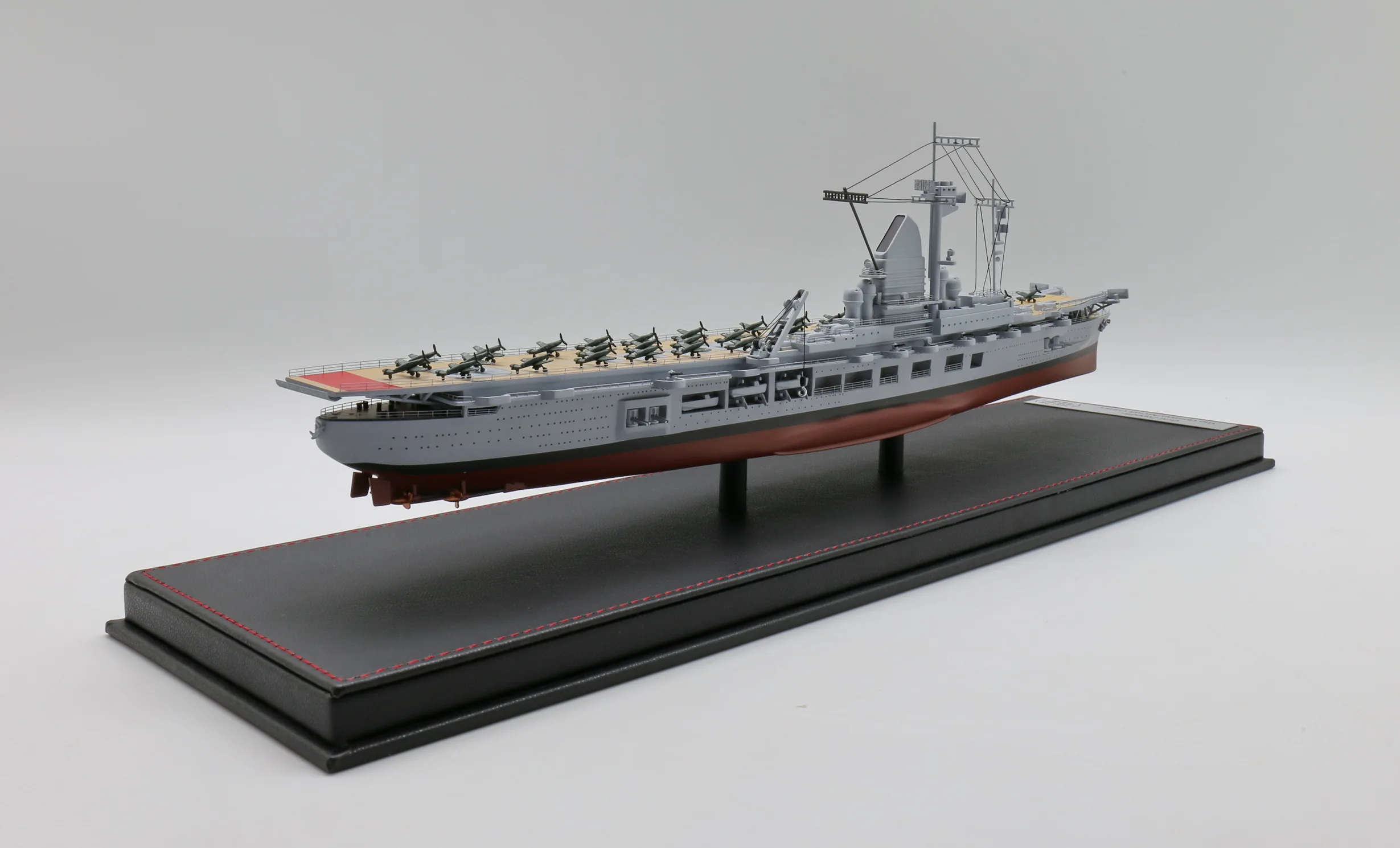 Немецкий самолет-Graf Zeppelin 1/700 Ограниченная серия смоляной модели