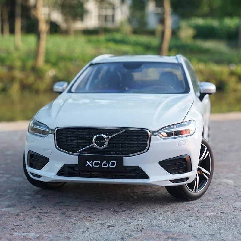 Изысканный подарок 1:18 VOLVO XC60 роскошный SUV сплав модель, усовершенствованная литая металлическая коллекция и модель украшения