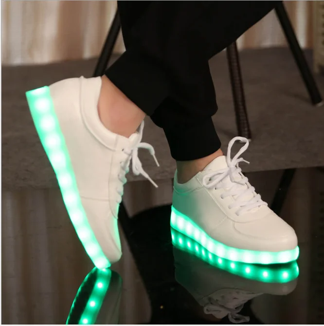 Zapatos luminosos con luz Led para adultos, zapatillas deportivas con carga  USB para amantes de la fiesta, color negro, novedad de 2021 - AliExpress