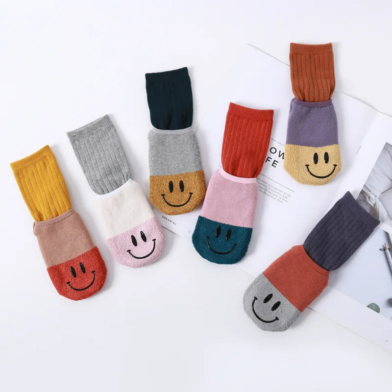 

Winter New Style Cotton Fashion Cartoon Smiley Baby Socks Anti-slip Dispensing Looped Pile Set Socks