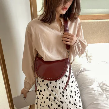 

Fashion Women's Messenger Bags Small Rivet Luxury Crossbody Bag Ladies 2020 New Style Shoulder Bag Handbag moon Design