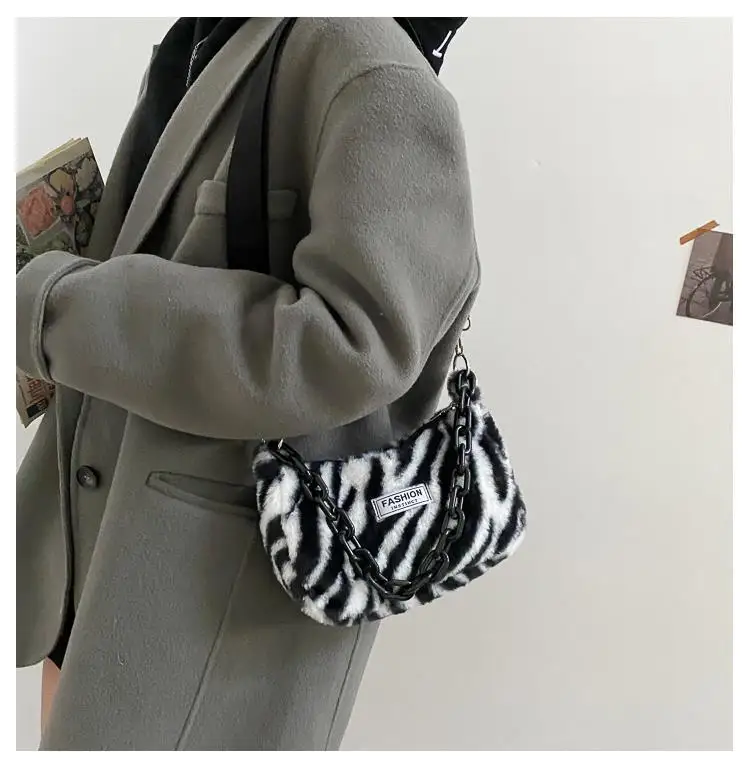 wristlet keychain Fashion Women's Zebra Pattern Mini Shoulder Bags Female Winter Plush Underarm Bags Vintage Leopard Zebra Pattern Fluffy Tote Bag purse