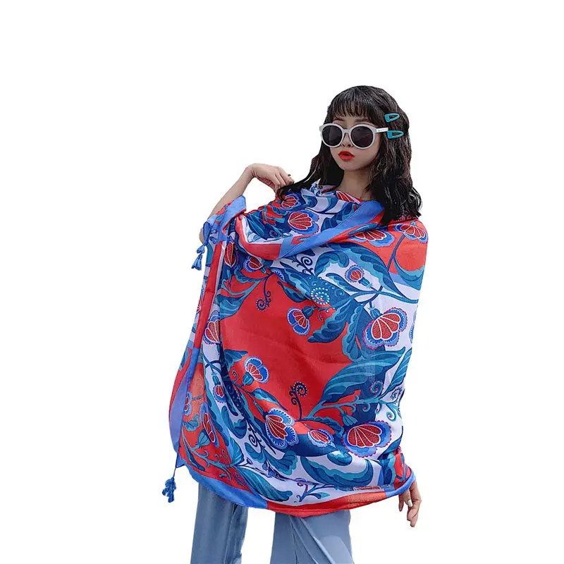 11439830444_590449100