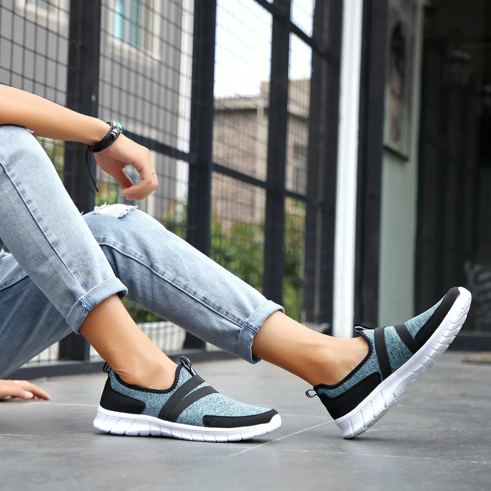 Summer Mesh Men Shoes Lightweight Sneakers Men Fashion Casual Walking Shoes Breathable Designer Mens Loafers Zapatos Hombre